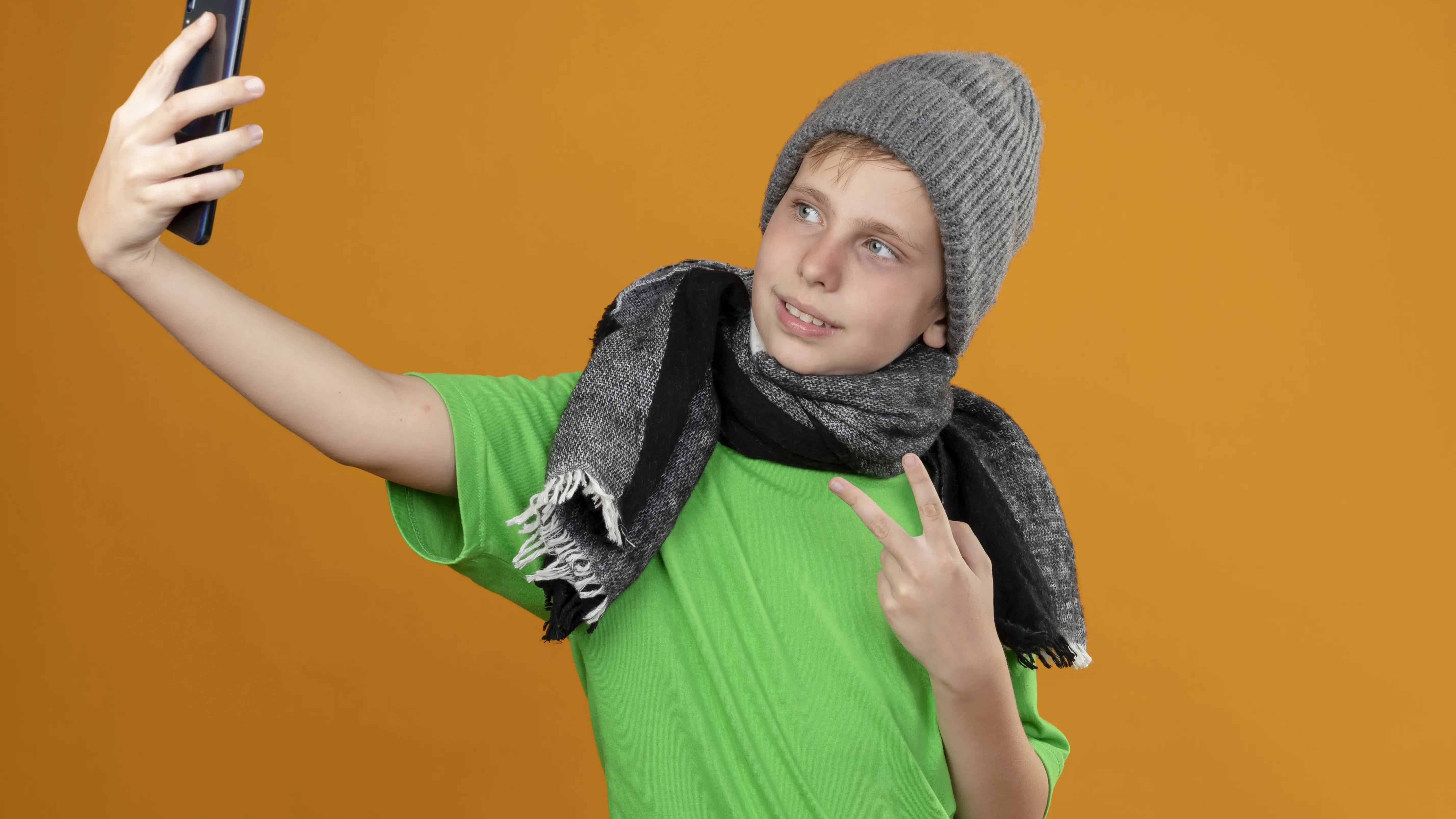 Ilustración para el artículo: ¿Qué es OOTD y cómo afecta esta tendencia a los jóvenes?