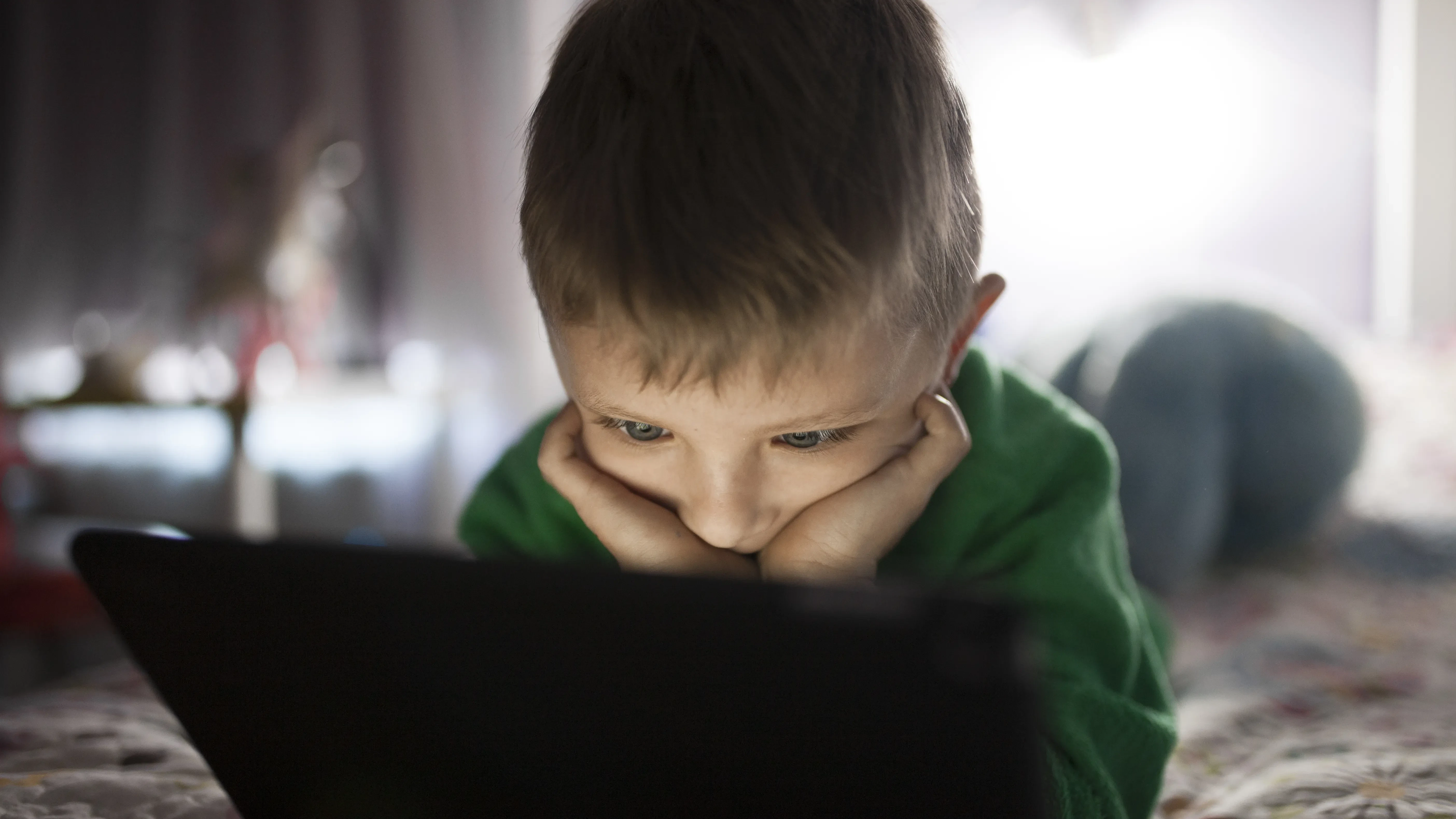 Ilustración para el artículo: ¿Cómo bloquear páginas para adultos en el teléfono de un niño?