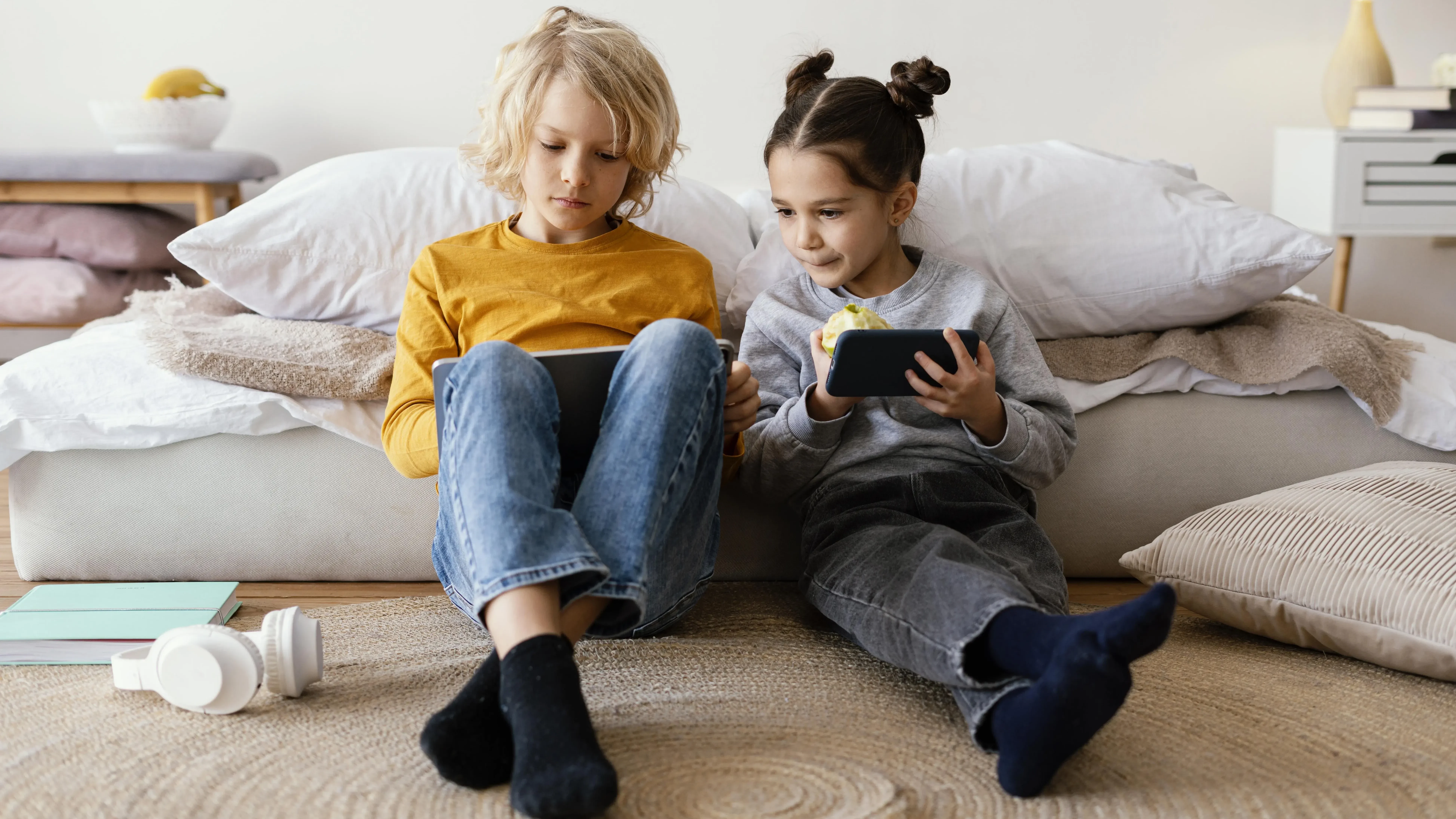 Ilustración para el artículo: ¿Cómo limitar el tiempo de pantalla de tu hijo en Android y iOS?