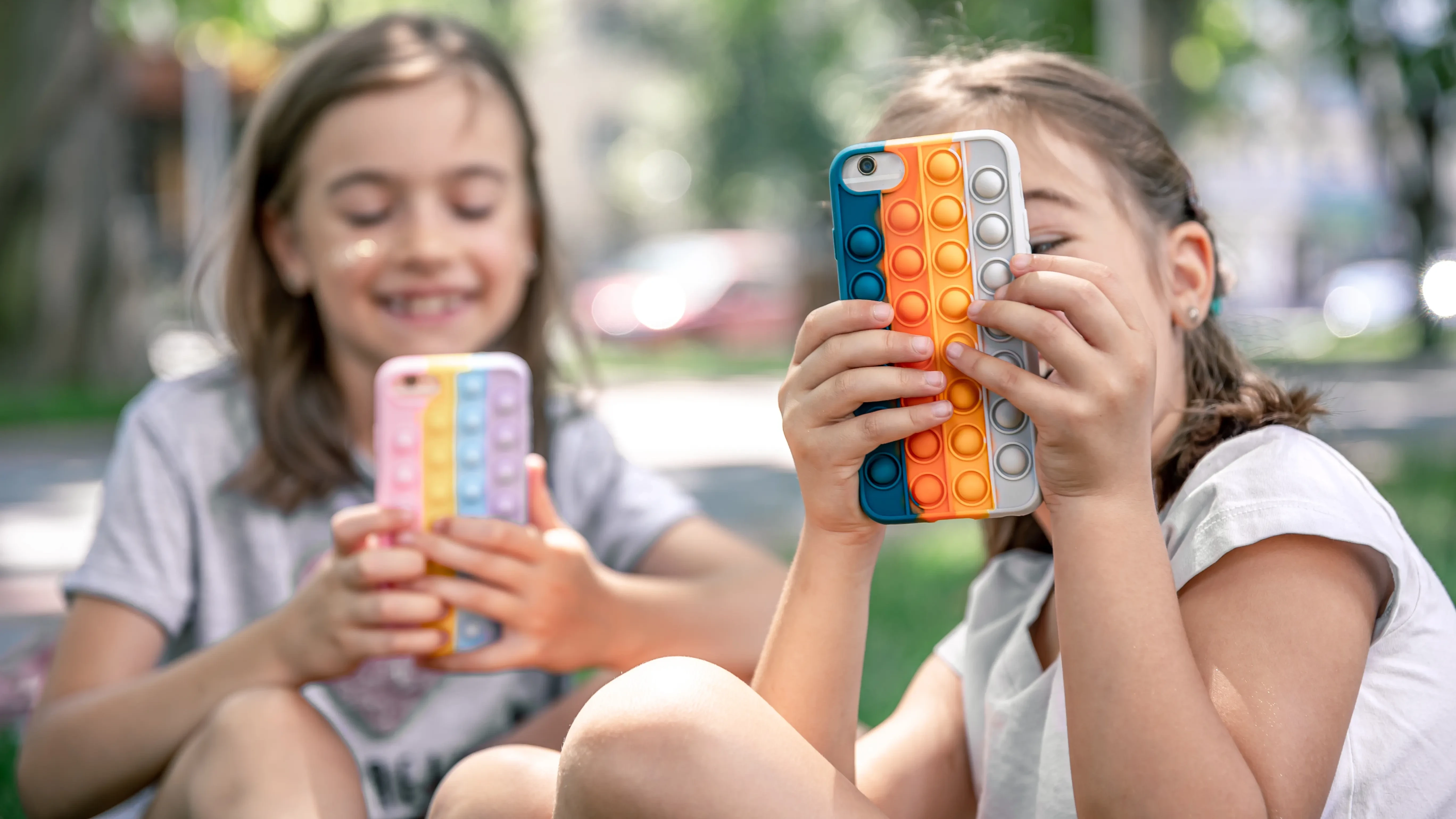 Illustration for the article: WhatsApp Parental Control: Safety in Messaging Apps for Children