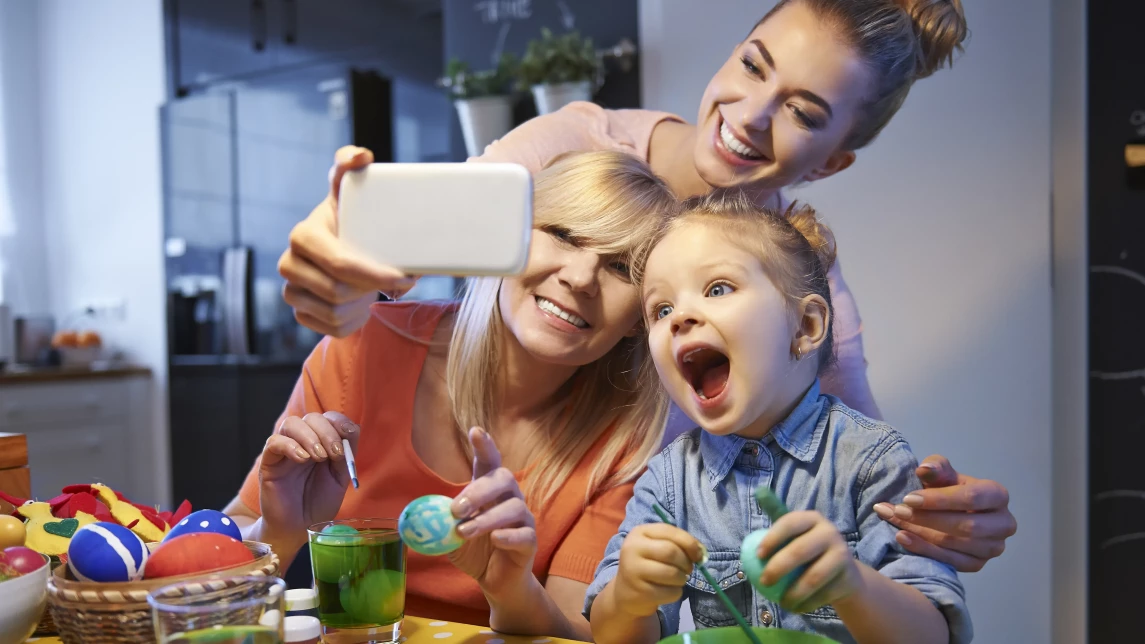 Ilustração do artigo: O Papel dos Pais no Apoio a Jovens Bloggers e Streamers