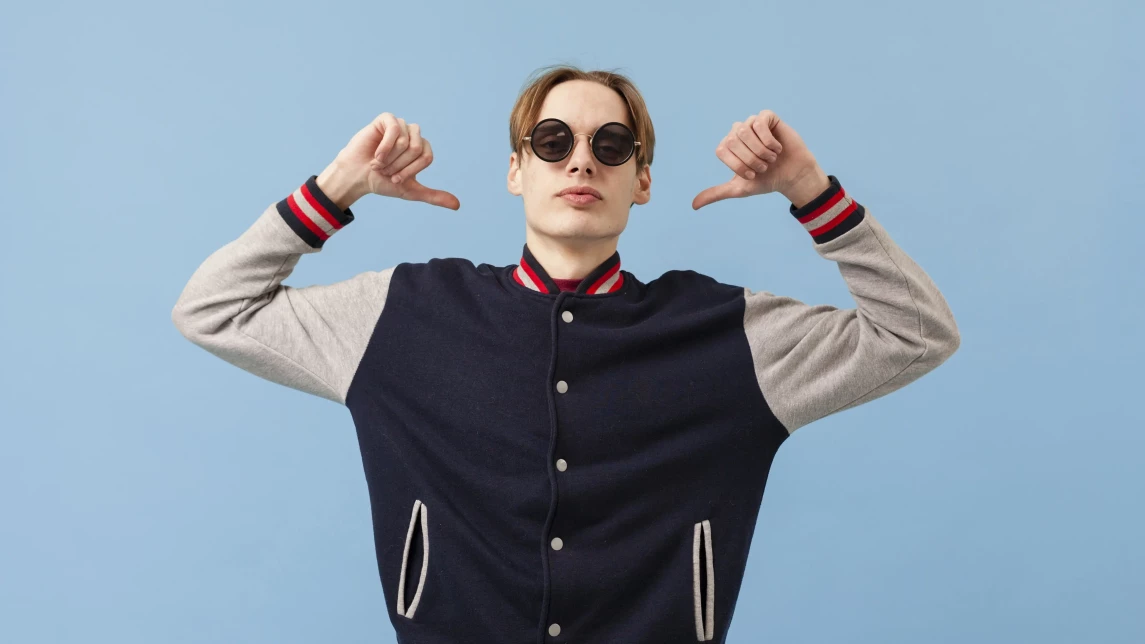 Ilustracja do artykułu: Co oznacza Sigma i dlaczego jest popularnym trendem wśród nastolatków?