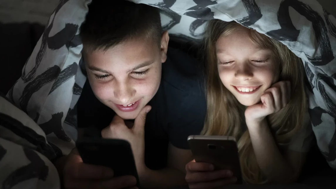 Ilustração do artigo: Pegada Digital: Como Proteger as Crianças no Mundo On-line