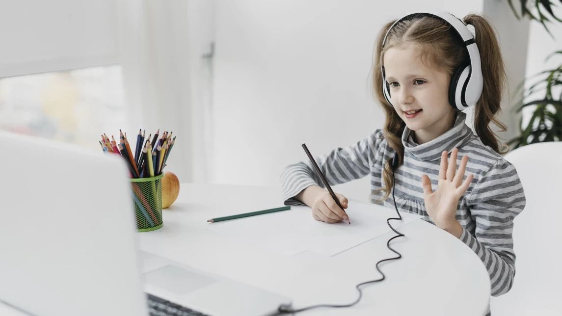 Ілюстрація до статті: Інфоциганство в онлайн-курсах: Як обрати якісне навчання для дітей?